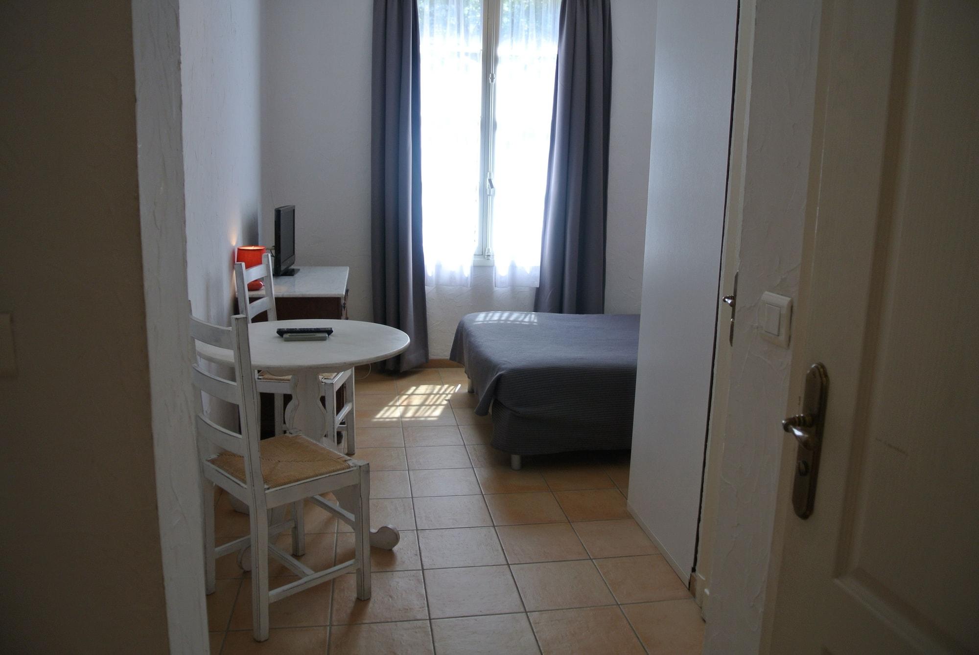 Castel Mistral 3*